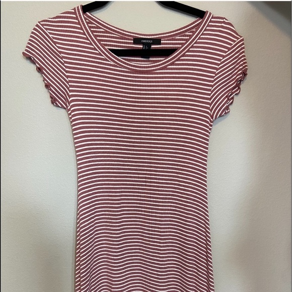Forever 21 Dresses & Skirts - 🎀Forever21 Pink & White Striped T-Shirt Dress🎀
